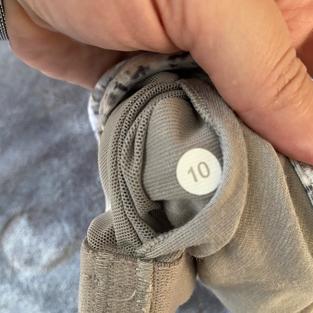Lululemon power y tank - Picture 3 of 3
